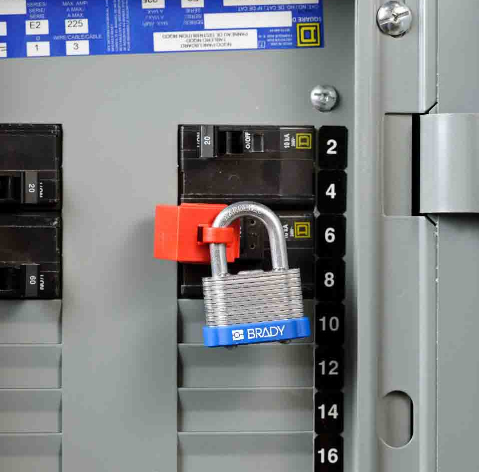 120/277 V Clamp-on breaker lockout